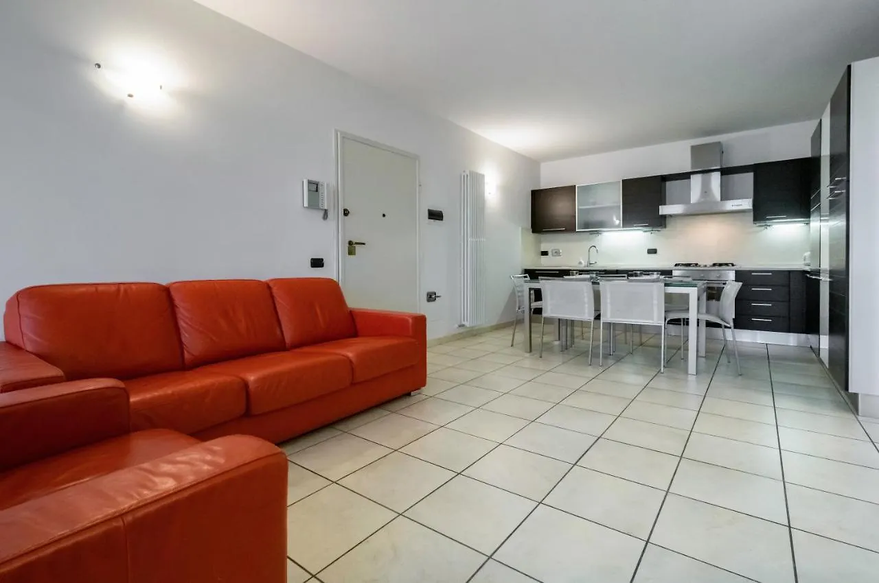Piana Di Solaro Modern Flat & Swimming Pool Apartment Lerici