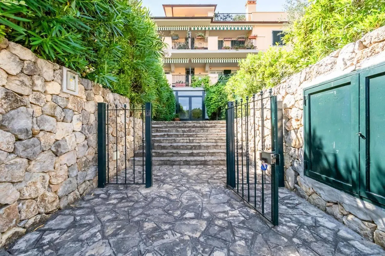 شقة Piana Di Solaro Modern Flat & Swimming Pool ليريسي