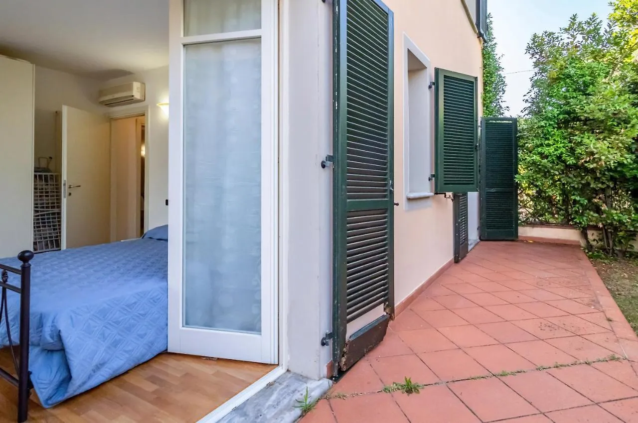 شقة Piana Di Solaro Modern Flat & Swimming Pool ليريسي إيطاليا